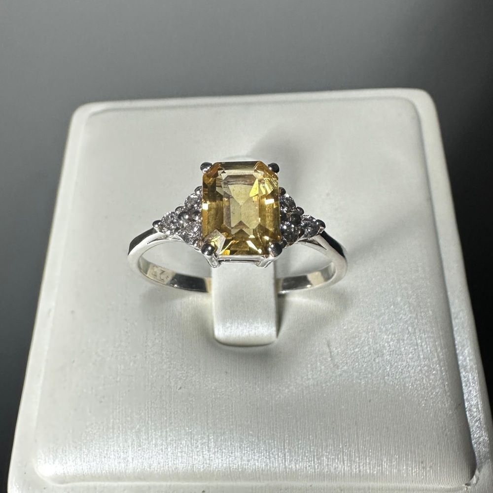 NWOT 4x6mm emerald cut citrine with accent cz diamonds ring in‎ solid 925!